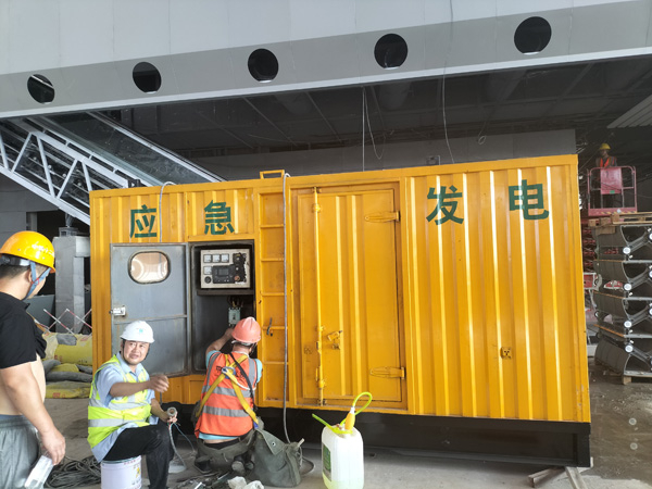 石棉怎样判断空气滤清器是否需要更换？